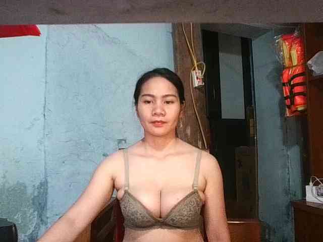 EllaShow93 webcam