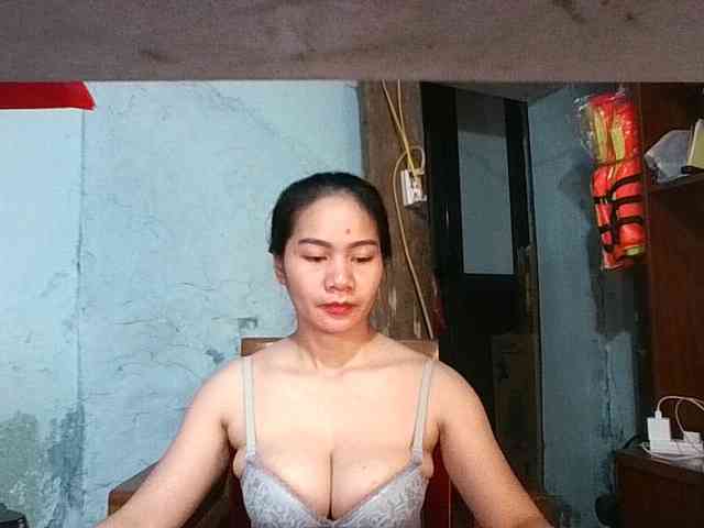 EllaShow93 webcam