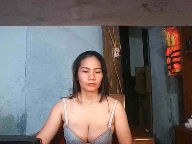 EllaShow93 webcam