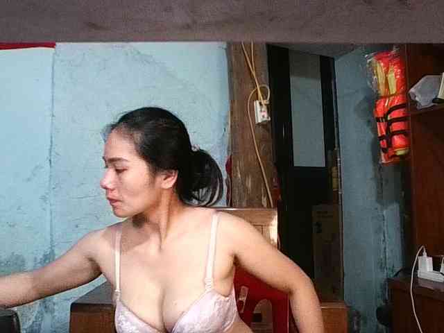 EllaShow93 webcam