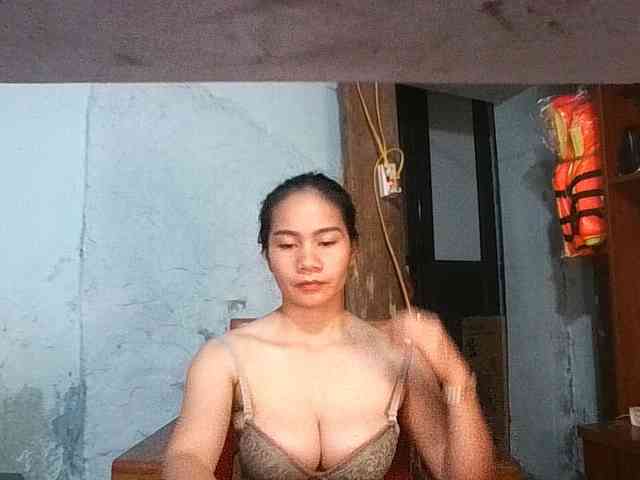 EllaShow93 webcam