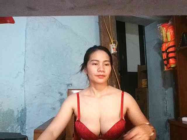 EllaShow93 webcam