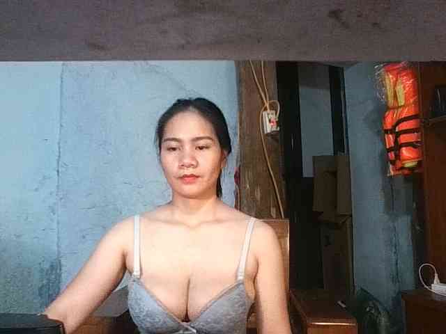 EllaShow93 webcam