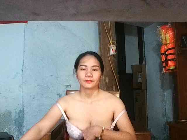 EllaShow93 webcam