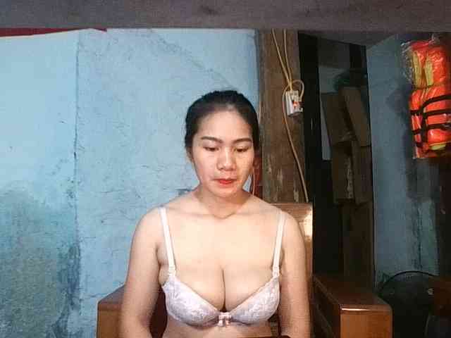 EllaShow93 webcam