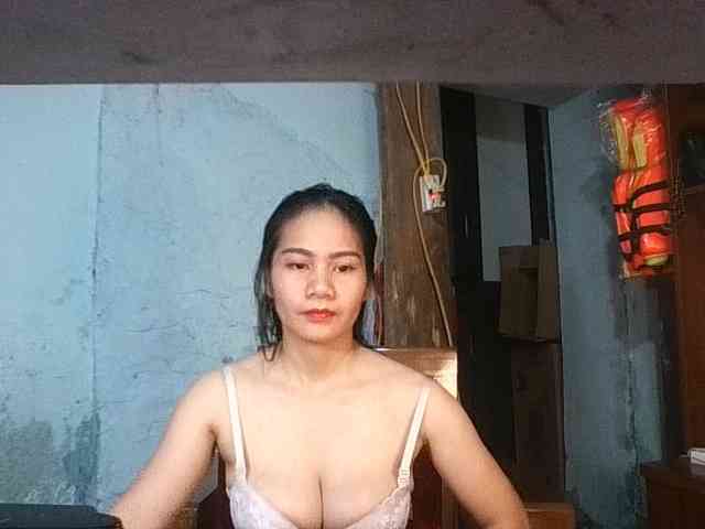 EllaShow93 webcam