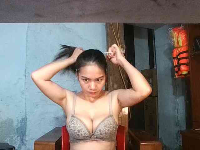 EllaShow93 webcam