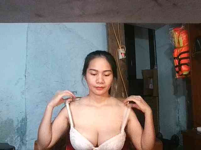 EllaShow93 webcam
