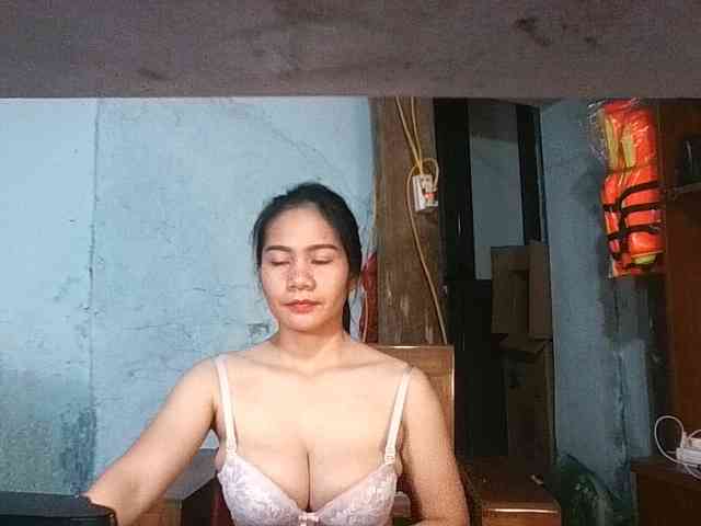 EllaShow93 webcam