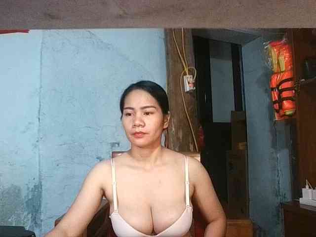 EllaShow93 webcam