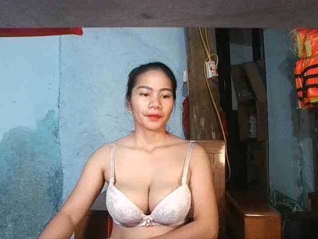 EllaShow93 webcam
