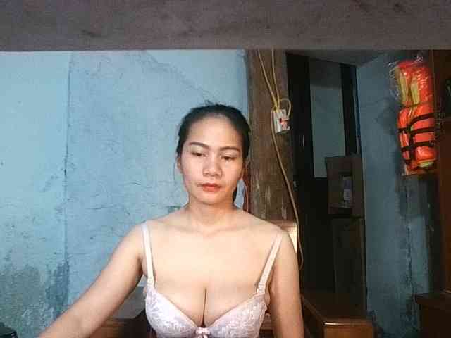 EllaShow93 webcam