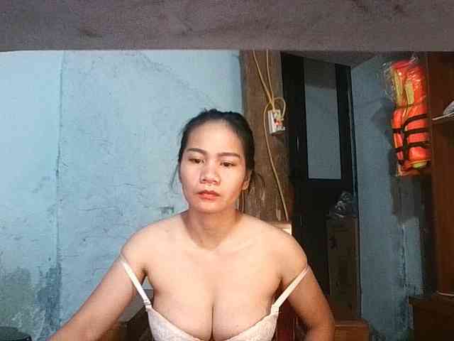 EllaShow93 webcam