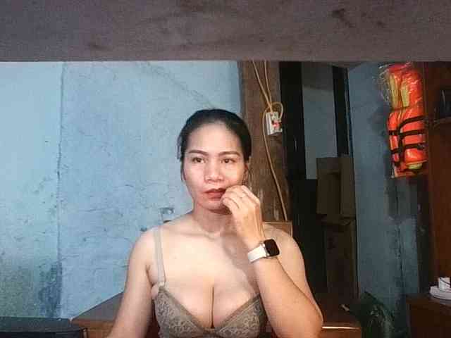 EllaShow93 webcam