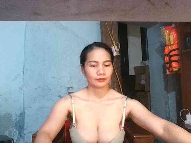 EllaShow93 webcam