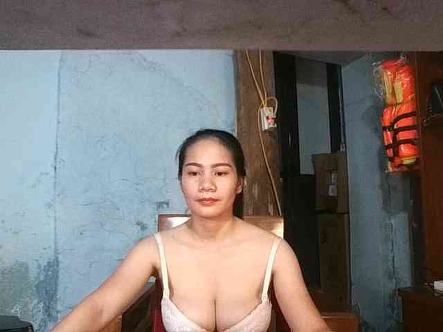 EllaShow93 webcam