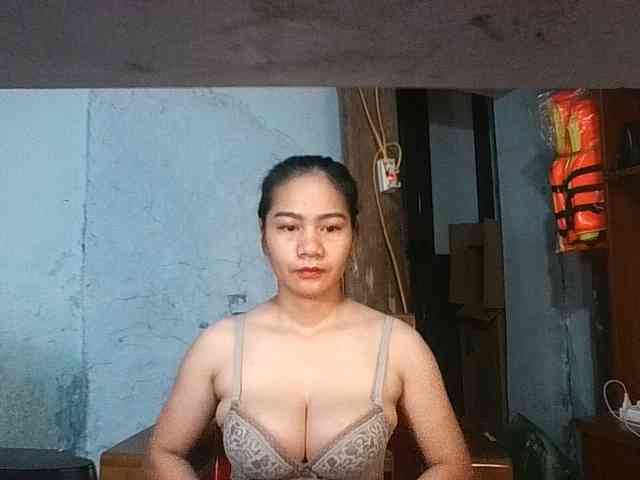EllaShow93 webcam