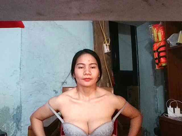 EllaShow93 webcam
