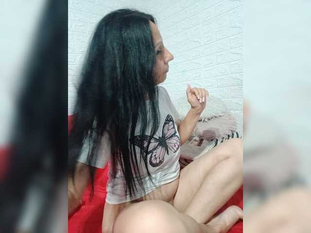 Brunetasexy1 live cam on BongaCams
