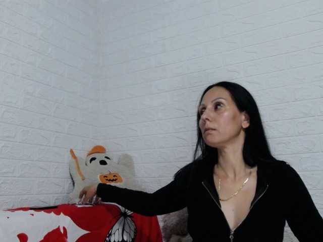 Brunetasexy1 live cam preview