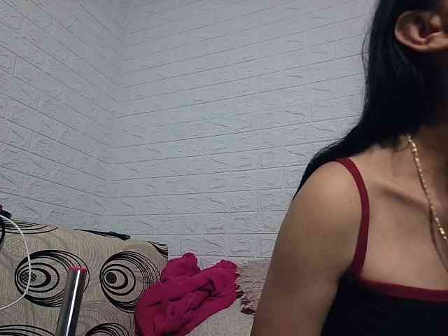 Brunetasexy1 webcam