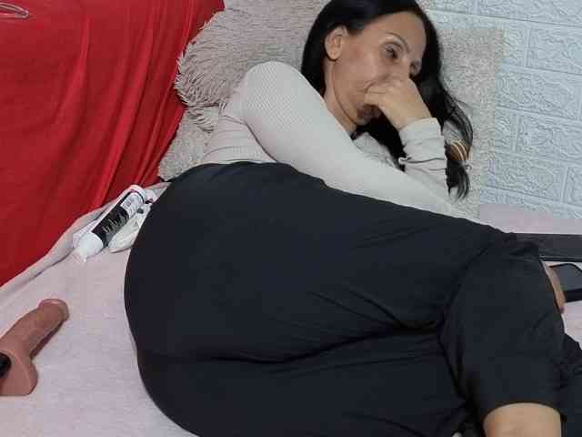 Brunetasexy1 webcam