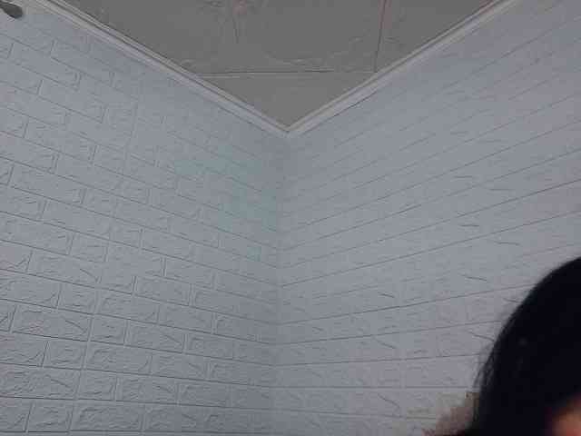 Brunetasexy1 webcam