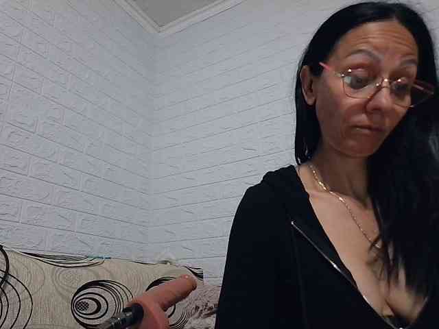 Brunetasexy1 webcam