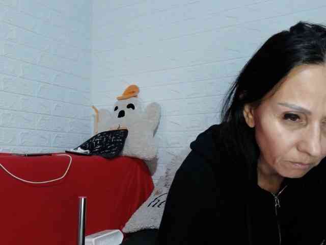 Brunetasexy1 Brunetasexy1
