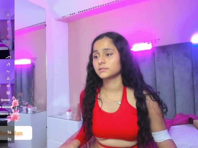 le modèle Giselle-Roldan est en webcam porno dans un show sur le site bongacams, il possède les tags suivants: Latino/Hispanic,Brunette,Shaved