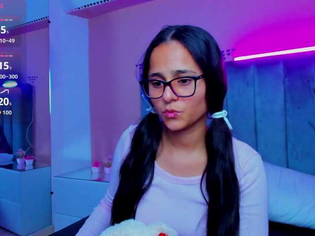 Giselle-Roldan live cam on BongaCams