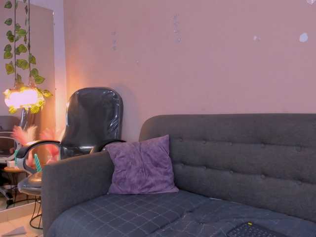 Giselle-Roldan live cam on BongaCams