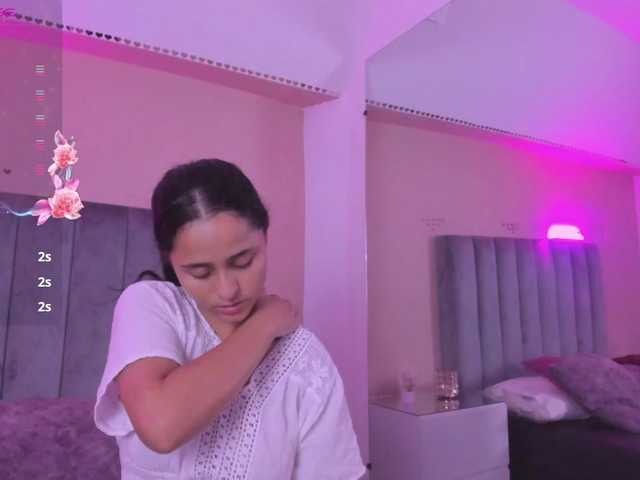 Giselle-Roldan live cam on BongaCams