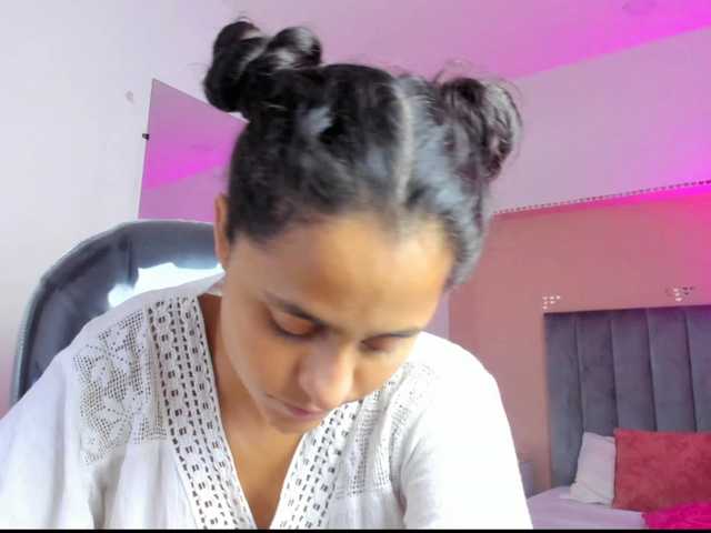 Giselle-Roldan live cam on BongaCams