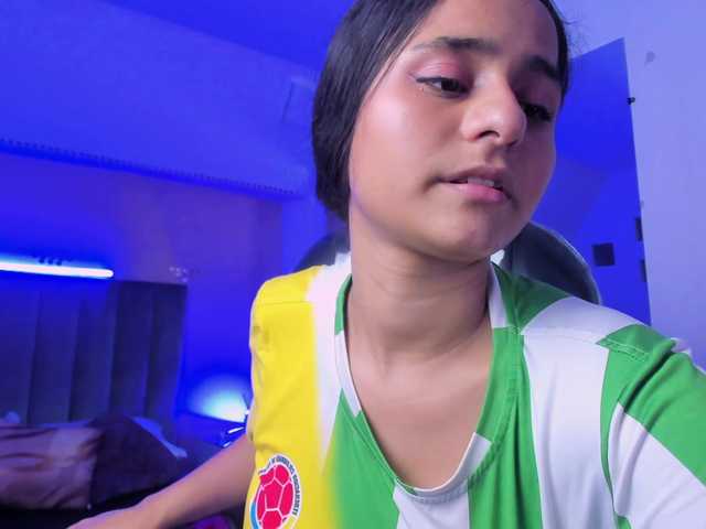 Giselle-Roldan live cam on BongaCams