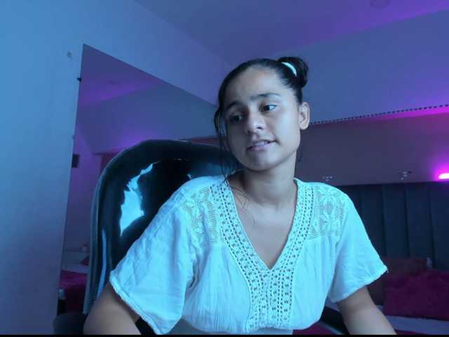 Giselle-Roldan live cam on BongaCams