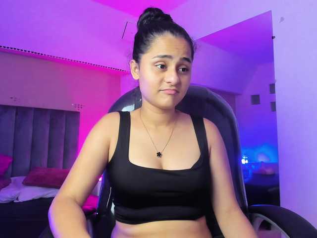 Giselle-Roldan live cam on BongaCams