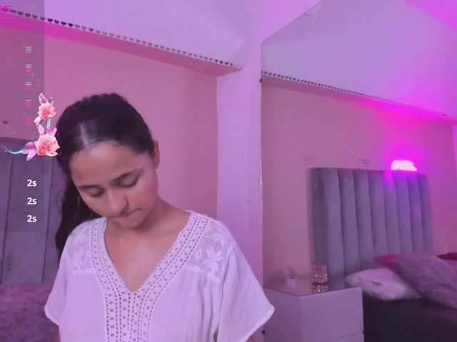 Giselle-Roldan live cam on BongaCams