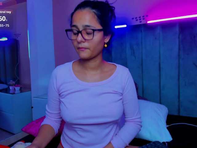 Giselle-Roldan live cam on BongaCams