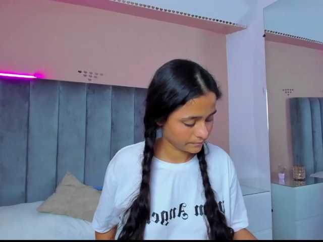 Giselle-Roldan live cam on BongaCams