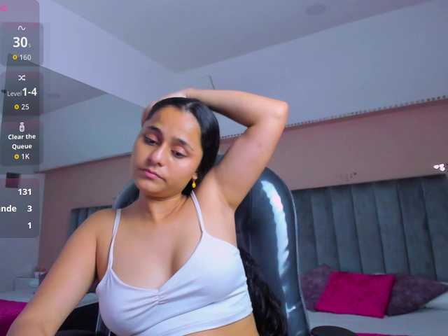 Giselle-Roldan live cam on BongaCams