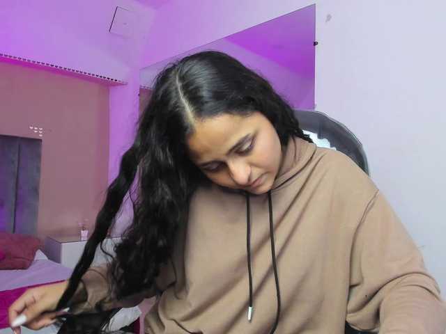 Giselle-Roldan live cam on BongaCams