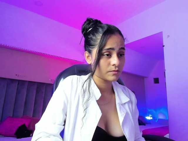Giselle-Roldan live cam on BongaCams