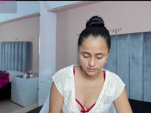 Giselle-Roldan live cam on BongaCams