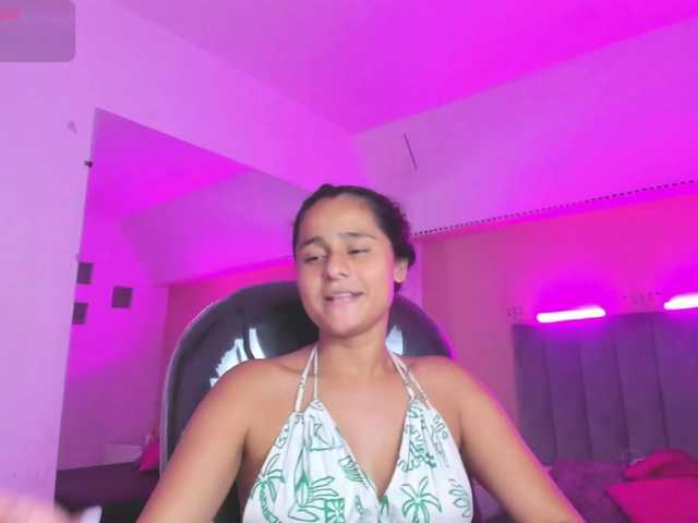 Giselle-Roldan live cam on BongaCams