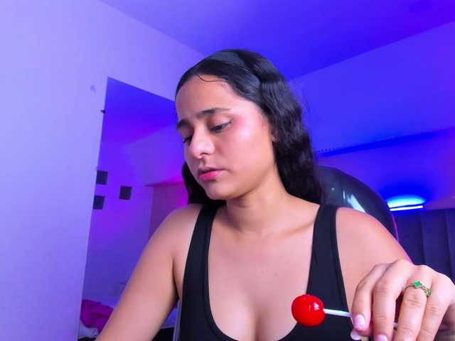 Giselle-Roldan live cam on BongaCams
