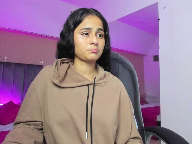 Giselle-Roldan live cam on BongaCams