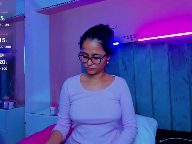 Giselle-Roldan live cam on BongaCams