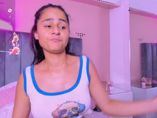 Giselle-Roldan live cam on BongaCams