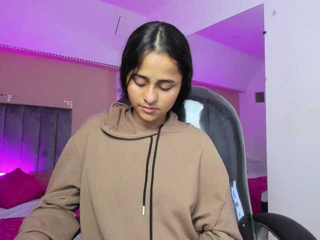 Giselle-Roldan live cam on BongaCams